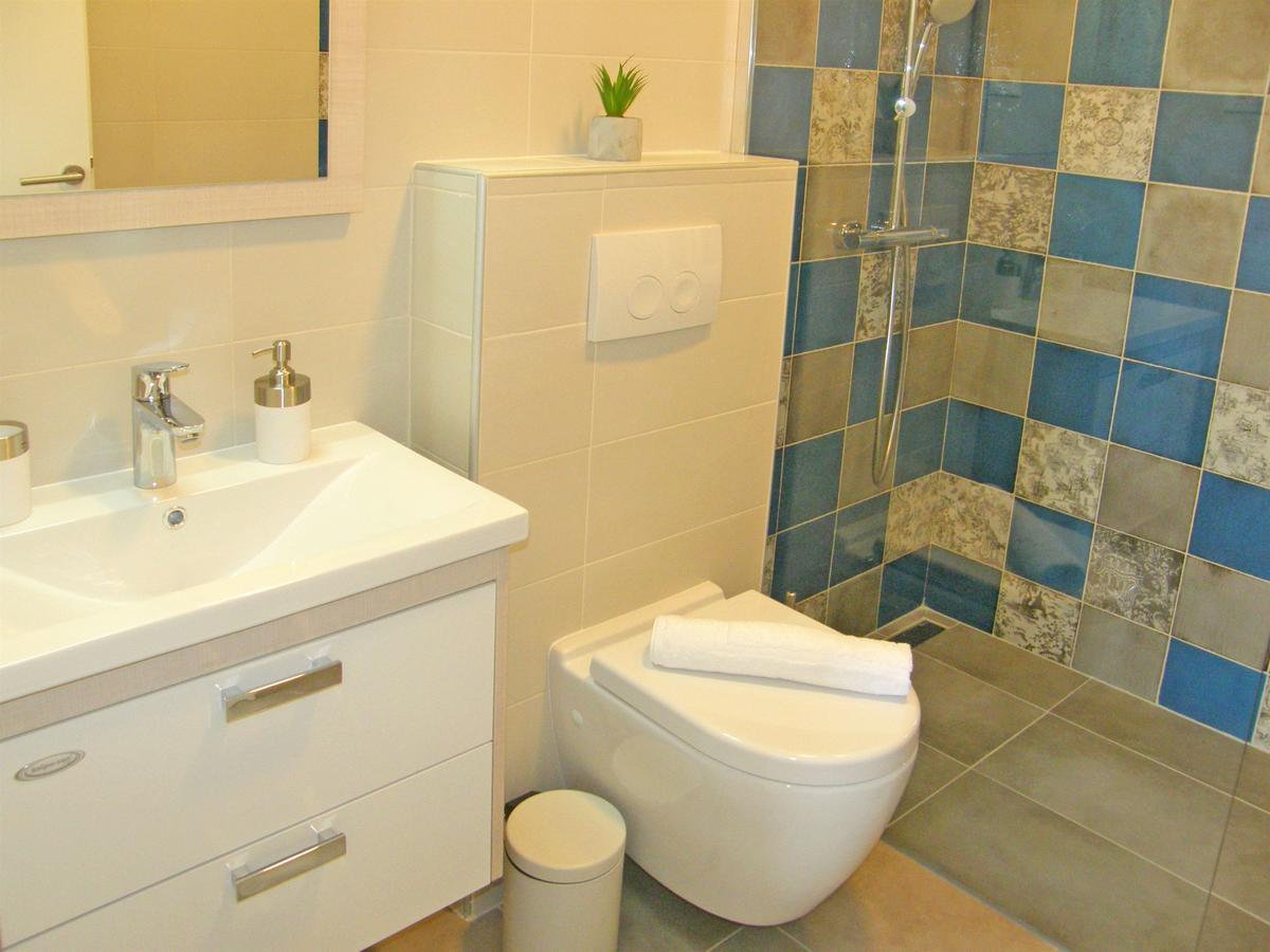 פרימוסטן Apartments Mare מראה חיצוני תמונה